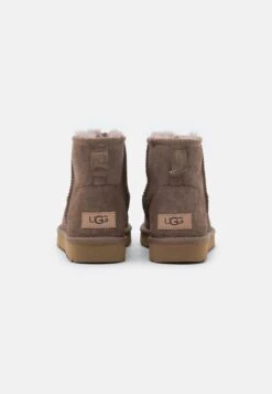 Ugg Classic Mini - Bottines - Caribou -Chaussures Soldes 057e19e4387449bdb4cf9b9d66cb6544