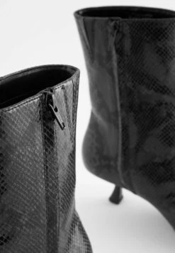 Next Forever Comfort® Pointed Toe Standard - Bottines - Black Snake Effect -Chaussures Soldes 09cd830b526d4698b77e33d3cf50b705