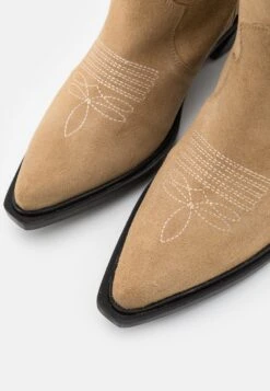 ALOHAS Mount Desert - Santiags - Taupe -Chaussures Soldes 1265ce030871453baa0e314a318e8a65