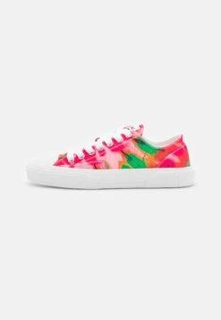 MSGM Baskets Basses - Fuchsia -Chaussures Soldes 2e91ed4600b54e3a90cb45bf00b3a7d3