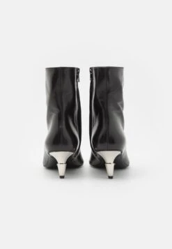 PROENZA SCHOULER Spike - Bottines - Black -Chaussures Soldes 2f07860e88284dcd8d8e744a698e1146