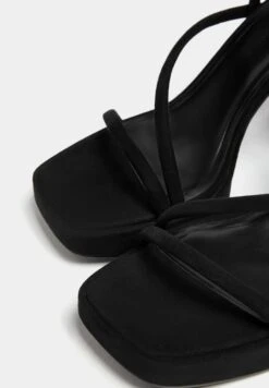 PULL & BEAR Sandales À Talons Hauts - Black -Chaussures Soldes 34cd367aa77e4aac813d877eaadd2c6e