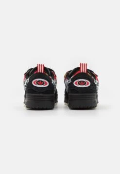 Adidas Originals Adi2000 Unisex - Baskets Basses - Core Black/Collegiate Red -Chaussures Soldes 3b5233b9d88745d0a7408a2a39351207