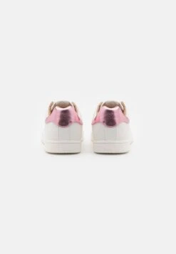 ONLY Shoes Shilo Classic - Baskets Basses - White/Light Pink -Chaussures Soldes 543748e824594b5d981de19ccf2c5aa7