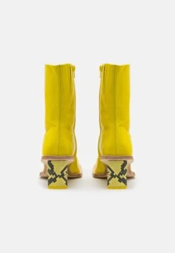 Miista Brenda Boots - Bottines - Yellow -Chaussures Soldes 5d9ec0d1ae8b4ff5953b17f7e97ffec5