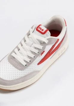 Sevaro Wmn - Baskets Basses - White Fila Red -Chaussures Soldes 69efad290daa4c26be321feadfbe45a8