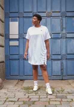 Adidas Originals Forum 84 - Baskets Basses - Off White/Orange Rush/Purple Tint -Chaussures Soldes 6db4d1e35b964395877028ff27aa503d