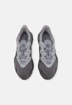 Adidas Originals Ozweego Unisex - Baskets Basses - Grey Five/Core Black/Grey -Chaussures Soldes 91a5405d9f1c42a2ad71500d12bda0df