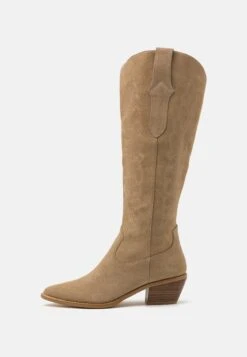 Nouvelles versions -Chaussures Soldes 932610354e124ff7bb34b450382ac47d