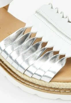 Next Forever Comfort Twist - Sandales À Plateforme - White Silver -Chaussures Soldes 9873aaf7823c44ddaca61920bcd13487