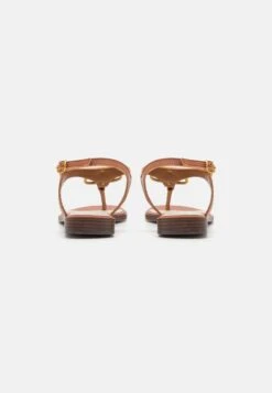 Guess Miry - Tongs - Cognac -Chaussures Soldes 9a08c16d12e54170ad8d5d6fa388ef73