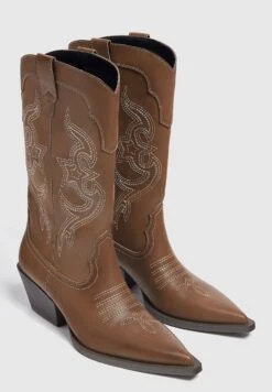 PULL & BEAR Mit Stickereien - Santiags - Brown -Chaussures Soldes a88e4fe0158c4f42ac51bb4af2fb2e1b