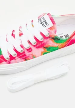 MSGM Baskets Basses - Fuchsia -Chaussures Soldes af55bce0e6e6497daff509044a8bed24