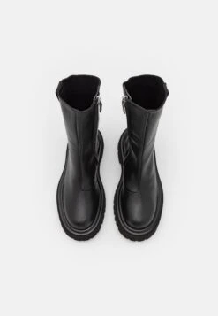 MOSCHINO Bottes À Plateau - Fantasy Color -Chaussures Soldes b798f3b0bccd4bd5b690f7e85074c9e6