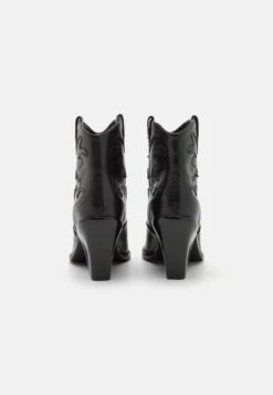 Bronx New Kole - Santiags - Black 9 Bronx New Kole - Santiags - Black -Chaussures Soldes c2c37462387d4e4bb257cef76095a357