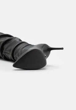 Steve Madden Cuissardes - Black 10 Steve Madden Cuissardes - Black -Chaussures Soldes c5434ce8dc7248a8a39a60458d994131