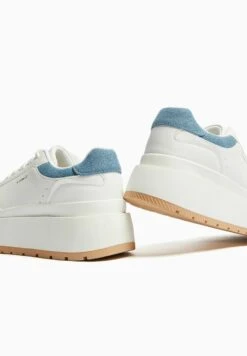 BERSHKA Contrast - Baskets Basses - White -Chaussures Soldes c8c1176fb31e4a89b1a7940f660fa182