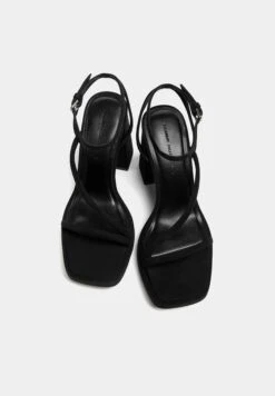 PULL & BEAR Sandales À Talons Hauts - Black -Chaussures Soldes db371d1e69894202ac4652f46ca9615e