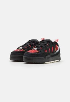 Adidas Originals Adi2000 Unisex - Baskets Basses - Core Black/Collegiate Red -Chaussures Soldes e702f0f7e2884702a15d7d9de33eaf00