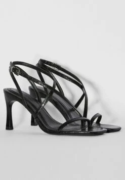 BERSHKA Strappy - Sandales À Talons Hauts - Black 11 BERSHKA Strappy - Sandales À Talons Hauts - Black -Chaussures Soldes e728b00c52cf4be185d1dbc371da2afe