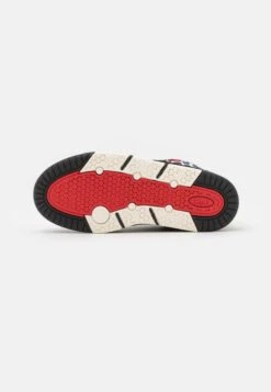 Adidas Originals Adi2000 Unisex - Baskets Basses - Core Black/Collegiate Red -Chaussures Soldes f421ae0fffd44c8cb3181c67b5bbce6c