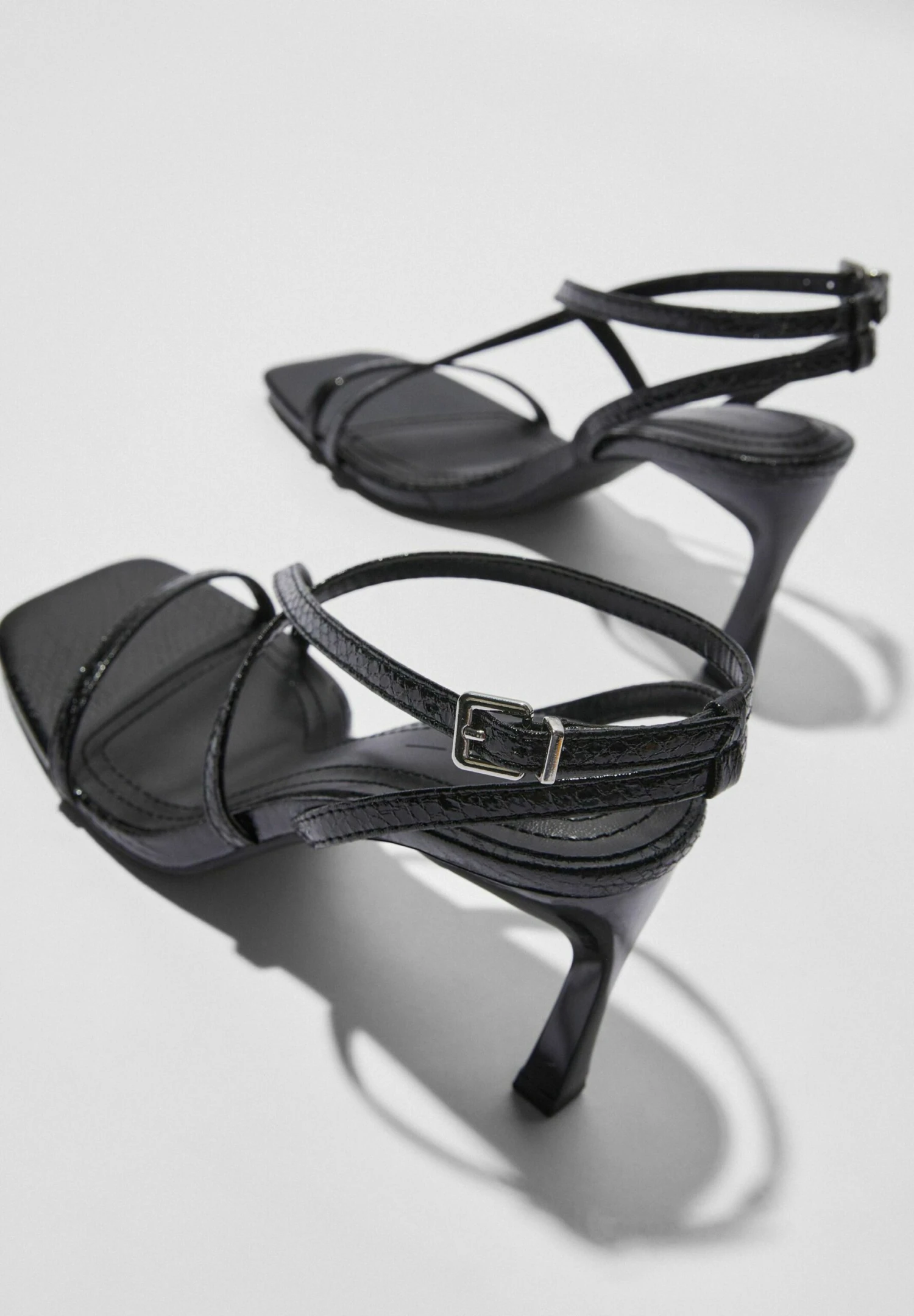 BERSHKA Strappy - Sandales À Talons Hauts - Black 8 BERSHKA Strappy - Sandales À Talons Hauts - Black - Image 6